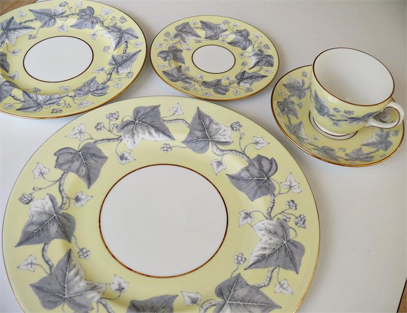 Dinner Service for 12 Wedgwood Josephine Yellow W3927 Bone China Gray