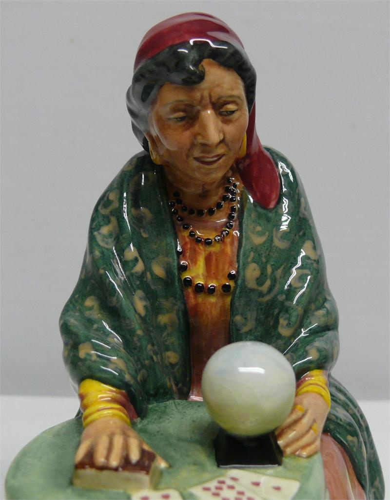 Royal Doulton Figurine Fortune Teller HN2159